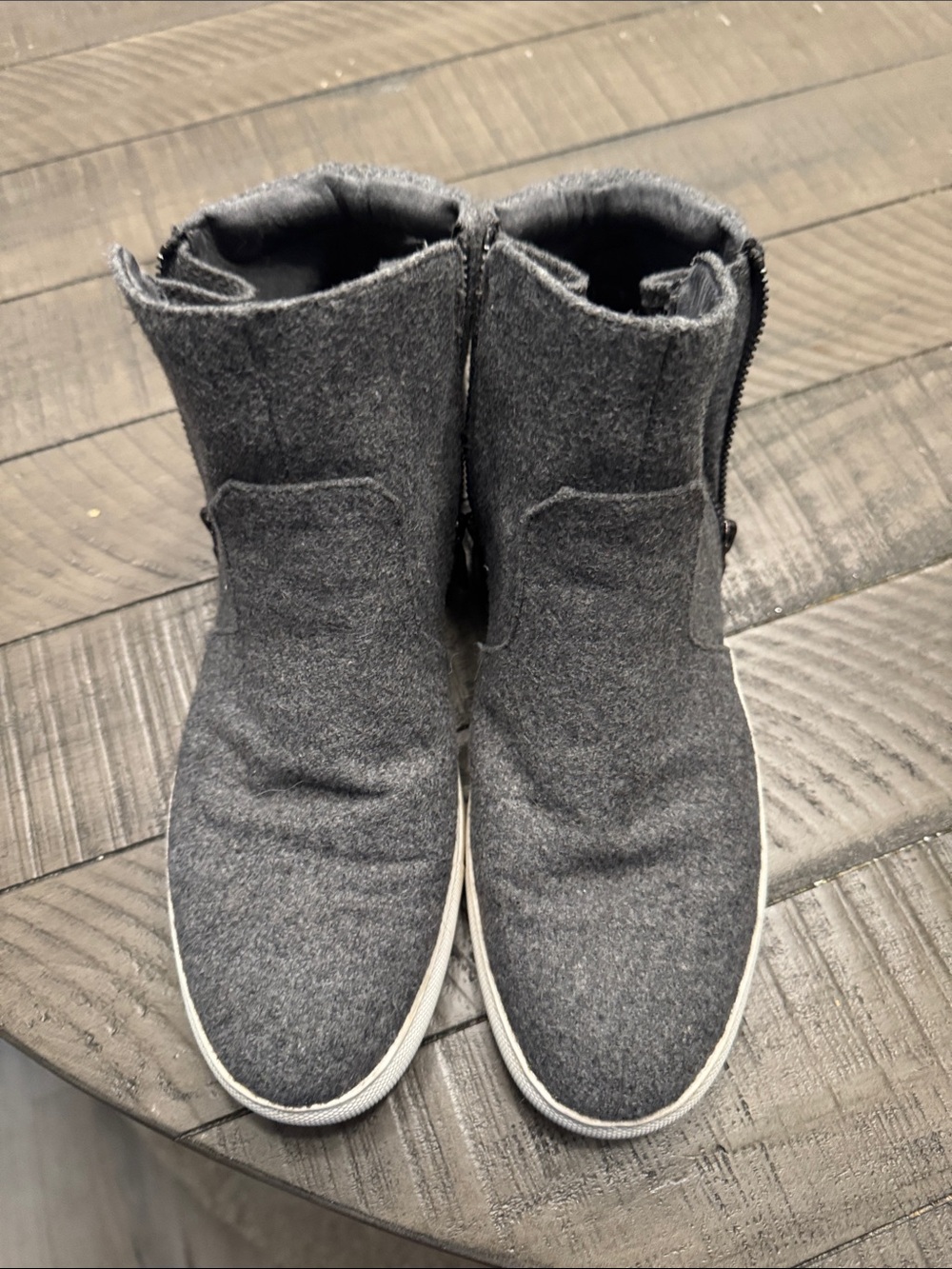 Women’s Kenneth Cole New York Gray High-Top Sneakers – woman’s Size 10 –